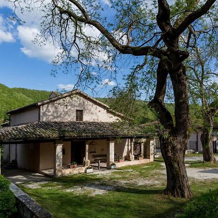 Residence Menotre Rasiglia Kültér fotó