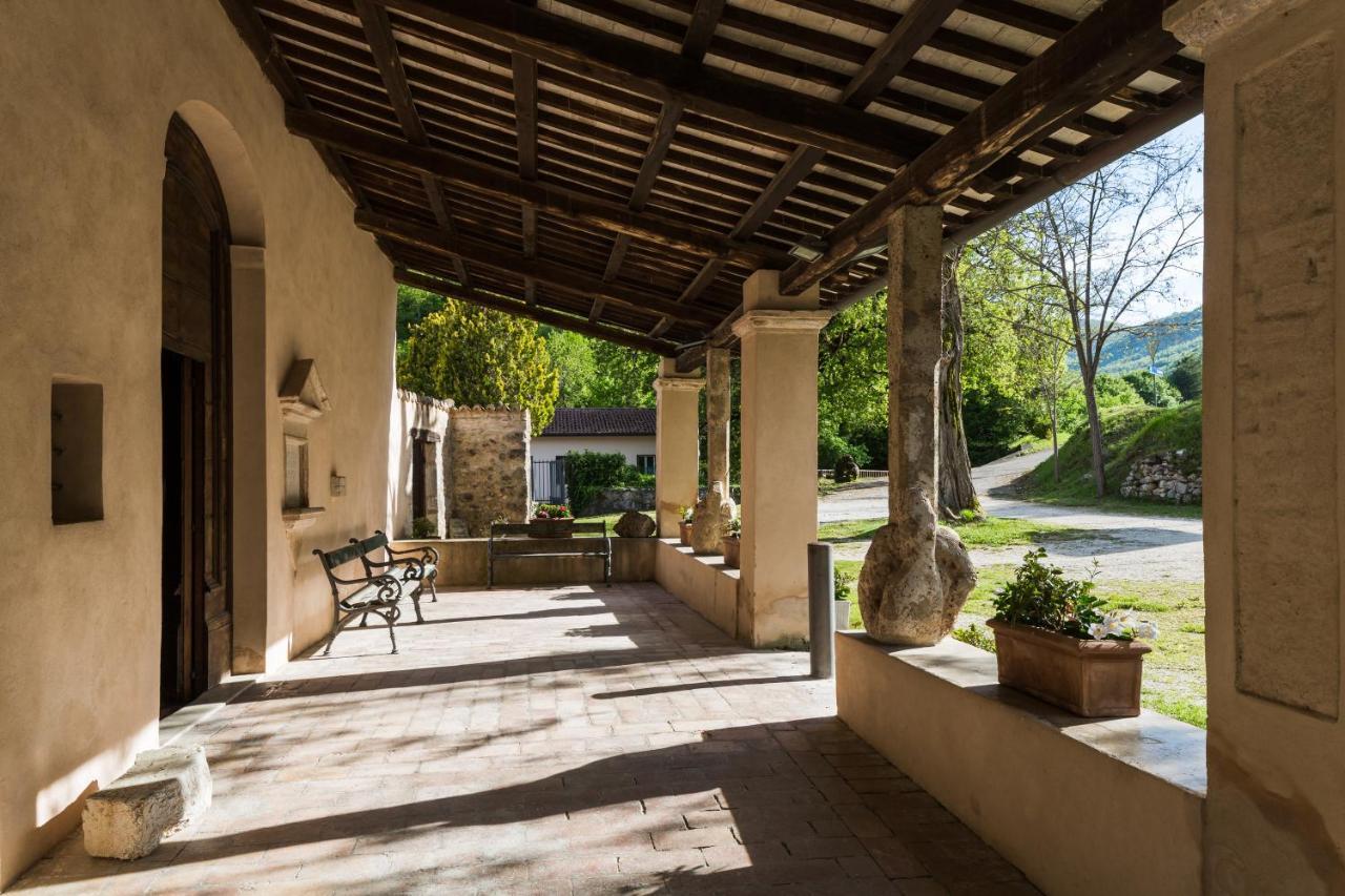 Residence Menotre Rasiglia Kültér fotó