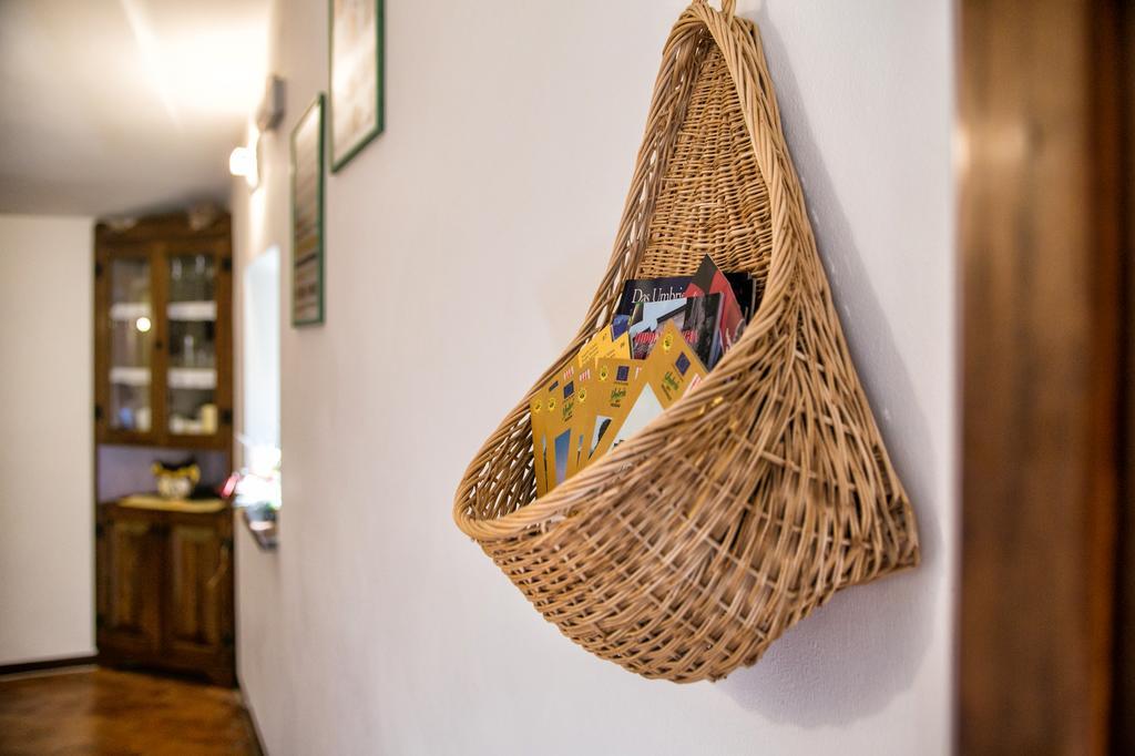 Residence Menotre Rasiglia Kültér fotó