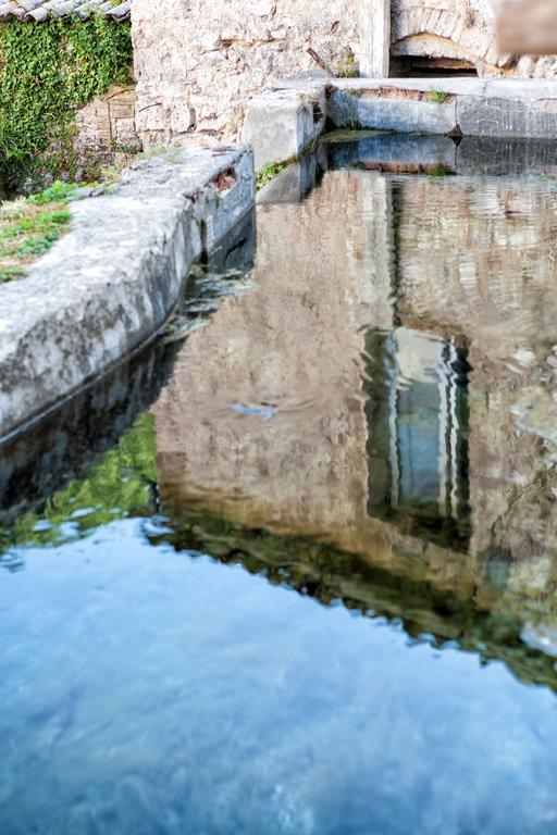 Residence Menotre Rasiglia Kültér fotó
